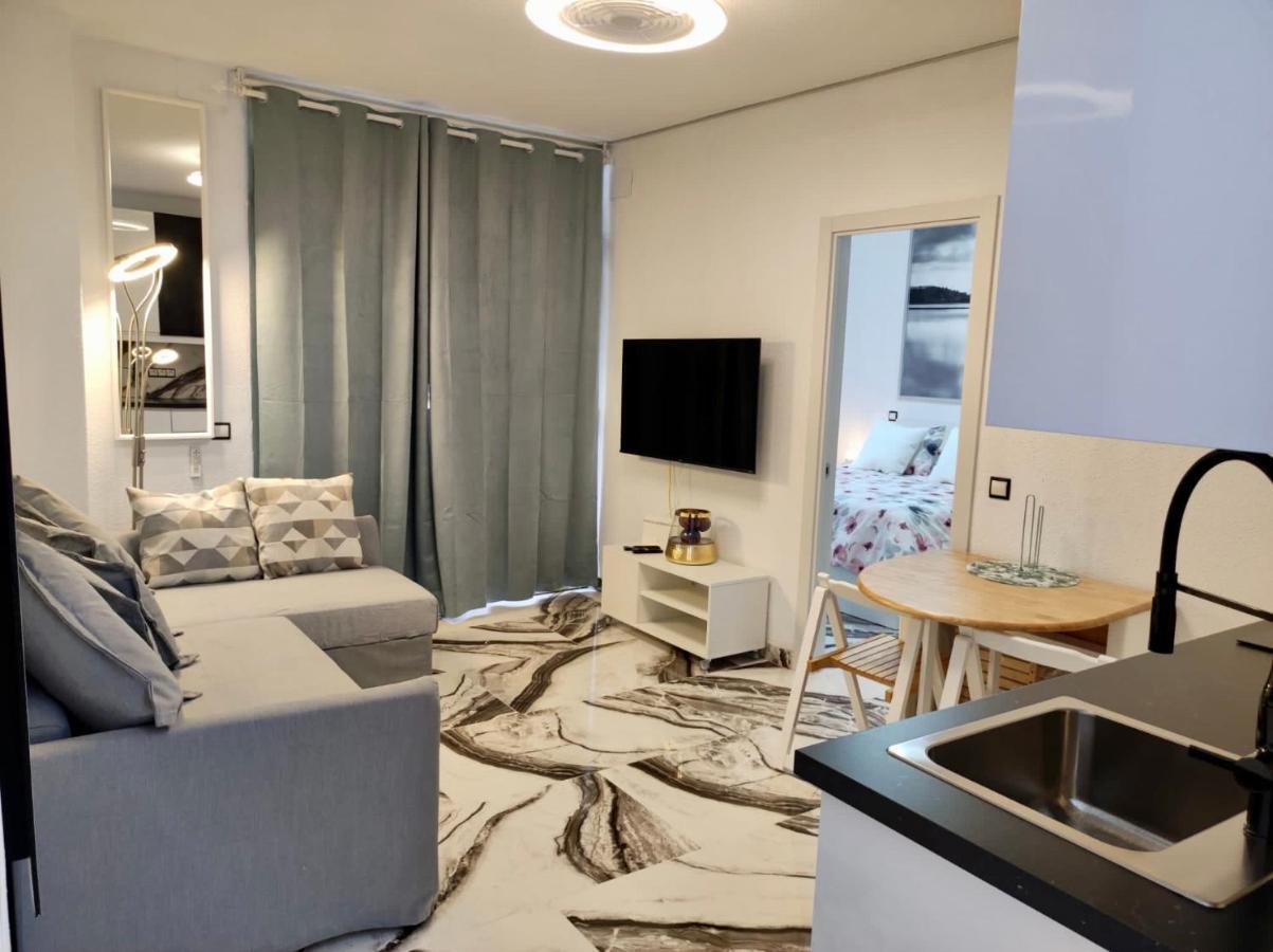 2 Bedrooms Flat + Balcony + Parking At Las Canteras Beach 라스팔마스 외부 사진