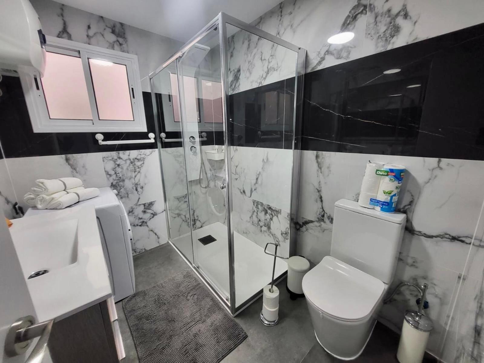 2 Bedrooms Flat + Balcony + Parking At Las Canteras Beach 라스팔마스 외부 사진