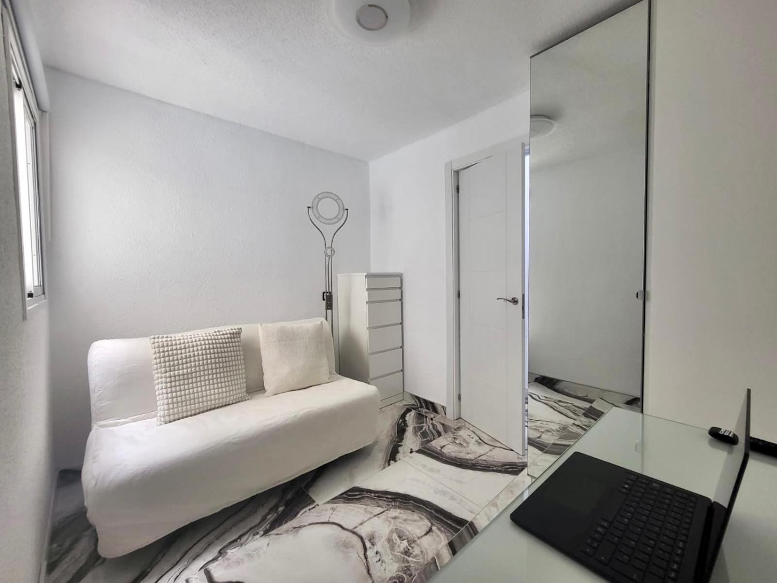 2 Bedrooms Flat + Balcony + Parking At Las Canteras Beach 라스팔마스 외부 사진
