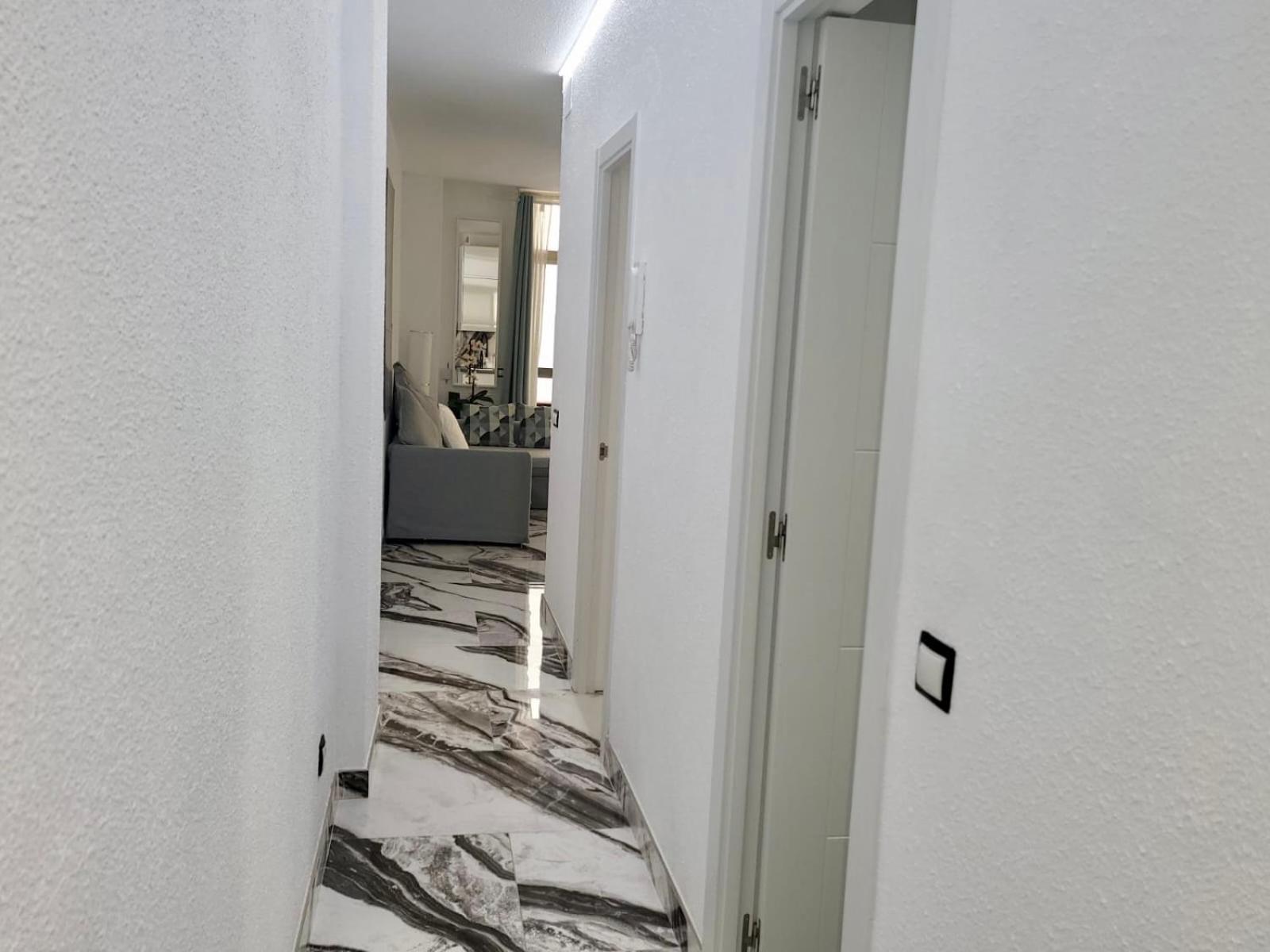 2 Bedrooms Flat + Balcony + Parking At Las Canteras Beach 라스팔마스 외부 사진